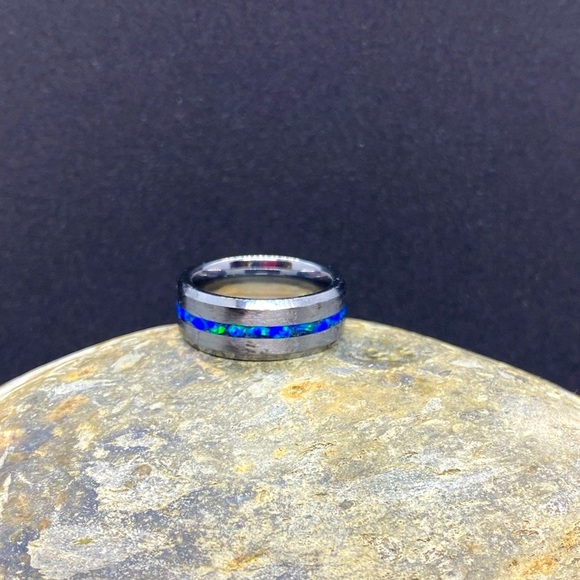 Custom tungsten and opal unisex ring - Picture 6 of 6
